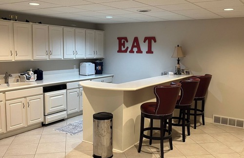 Neenah House | Home for EAA Week! Pool, HotTub and Much More to Relax before or after Airshow!
