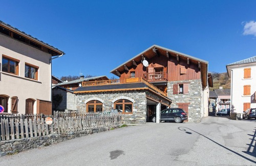 Saint-Marcel Apartment | Homerez - Apartment, Saint-Martin-de-Belleville