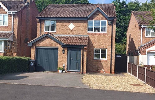 Uttoxeter House | Home From Home