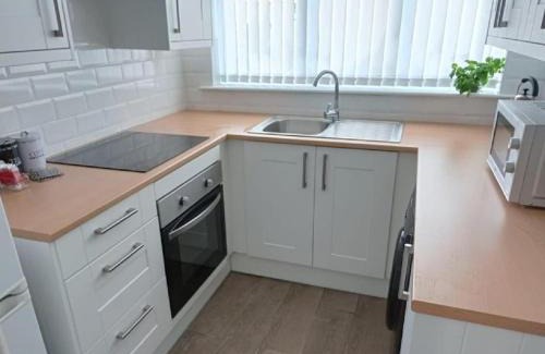 Bootle Apartment | Home from Home near LFC & train station