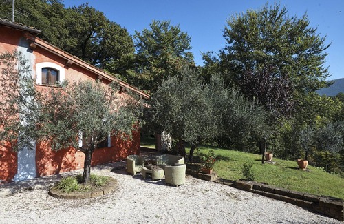 Sant'Anatolia di Narco House | Home holiday with swimming pool near Spoleto, Norcia and Assisi