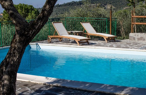 Magione Apartment | Home holidays whit pool