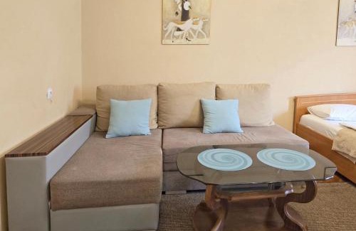 Kyiv Apartment | Home Hotel Apartments on Lva Tolstogo