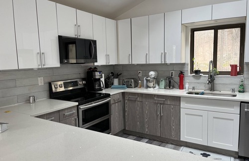 Lake Ariel Ski Chalet | Home in amenity filled Hideout community with hot tub, fire pit, theater room!