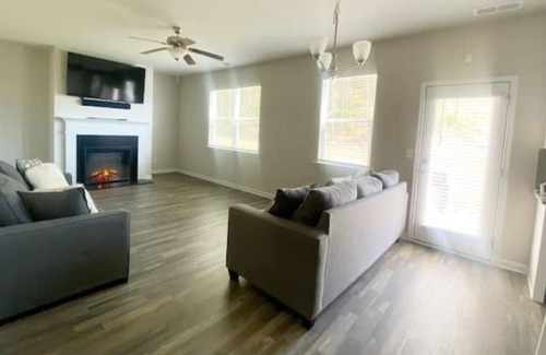 Union City House | Home in Fairburn