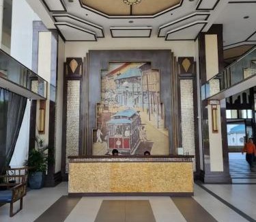 Ermita Apartment | Home in Manila Breathtaking Sunset View