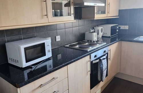 Chatham House | Home in Medway 3bedroom Free Sports Free Parking