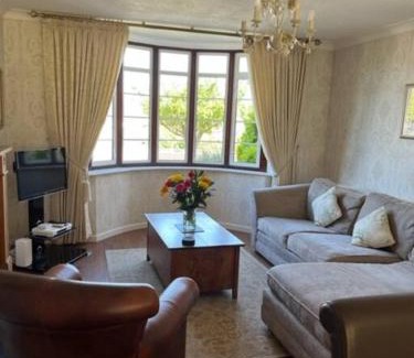 Midsomer Norton House | Home in Midsomer Norton, near Bath & Bristol