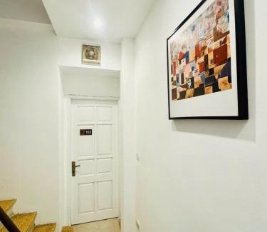 Hang Dao Apartment | Home in Old Quarter HÀ NỘI - Ta Hien street
