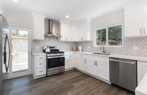 Altadena House | Home in Pasadena - Rose Bowl