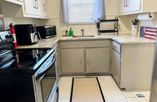 Prattville House | Home in Prattville. 2 min to Prattville Baptist Hospital & 15 min to Maxwell AFB