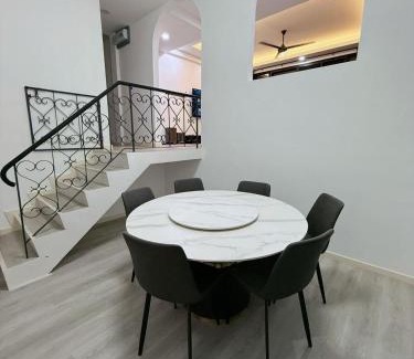 Sandakan House | Home in Sandakan Joy Homestay