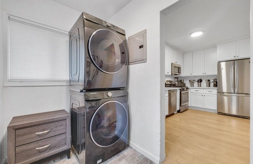 North Central House | Home in the Heart of Pasadena!