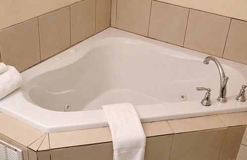 Montgomery Hotel | Home Inn & Suites