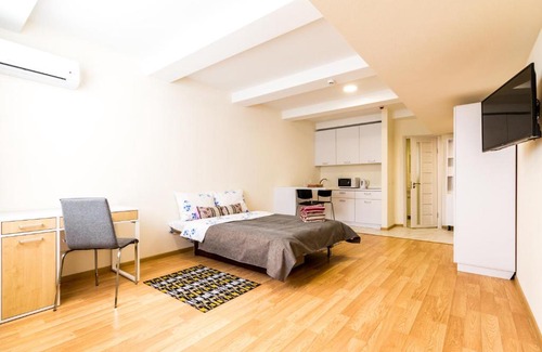 Solomjanskyj Apartment | Home Inn