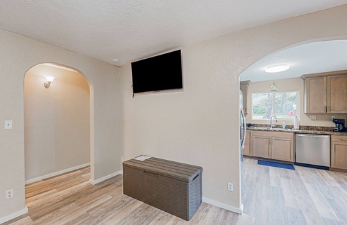 Coos Bay House | Home near the ocean with wood stove, large yard, washer/dryer, streaming, patio