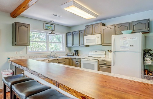 Edisto Island House | Home on fishing creek w/private dock & boat ramp, WiFi & air conditioning