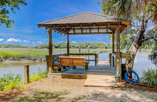 Edisto Island House | Home on fishing creek w/private dock & boat ramp, WiFi & air conditioning