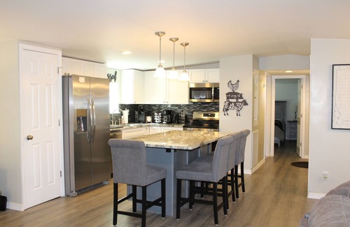 Mill Spring House | Home on the Ridge- 5 Minutes from TIEC with RV Hookup availability