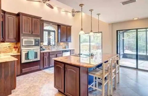 Weeki Wachee Gardens House | Home On the River - Weeki Wachee Cabin