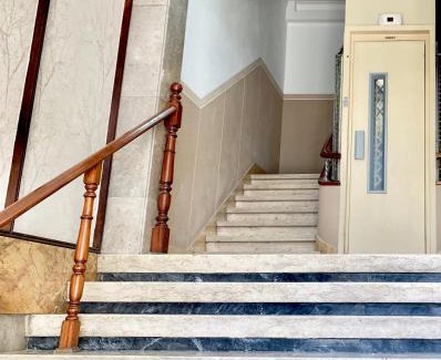 Falca Apartment | Home Out Central Roma Apartment