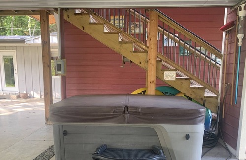 Ozark House | Home plus Guest Cottage w' Hot Tub right on the river.