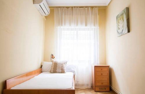 La Latina Apartment | Home & Private Terrace WIFI + AIRCON