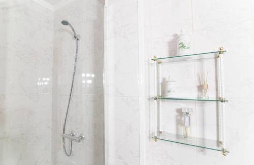 La Latina Apartment | Home & Private Terrace WIFI + AIRCON