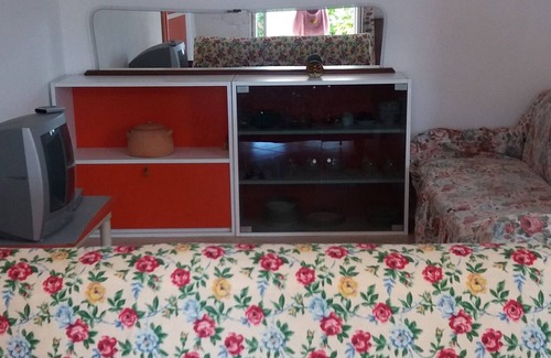 Casarza Ligure House | Home-- Rose - earth. 4 guests