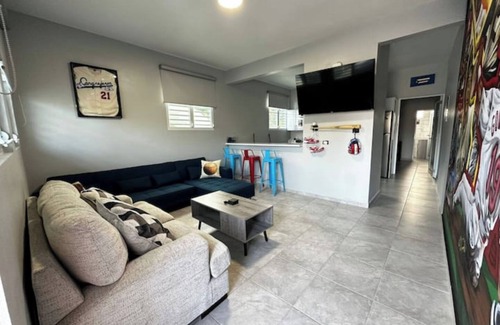 Camaceyes Apartment | Home Run Getaway! PR’s Baseball Legends, 4 mins to beach! with Backup Generator!