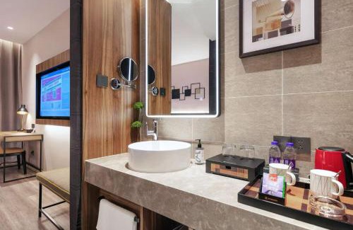 Downtown Hangzhou Hotel | Home Selection Hangzhou Xihu Hubin i77 Store