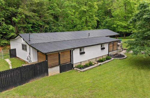 Sloans Valley House | Home/Sleep 14/Lake/2Bath/4Bed/Near Boat Ramp/Pet Friendly