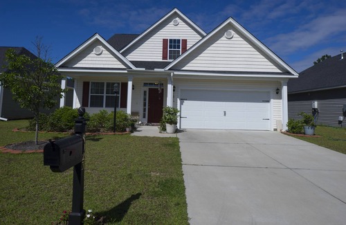 North Charleston House | Home Spacious 5 Bdr Home Centrally Located !
