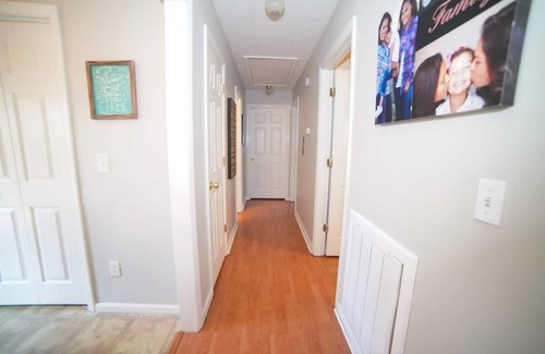 Goodlettsville House | Home surrounded by Nature super Cozy and Convenient to Nashville