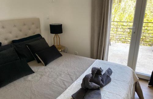 Bastia Apartment | HOME SWEET HOME 2 pièces 42 m2 Chambre, salon, cuisine, grande terrasse, parking proche centre ville et mer