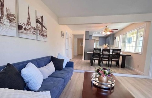 Capewood House | Home Sweet Home Modern 4BD/2BA in San Jose