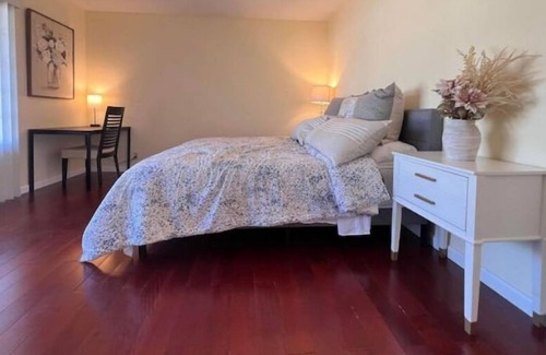 Capewood House | Home Sweet Home Modern 4BD/2BA in San Jose