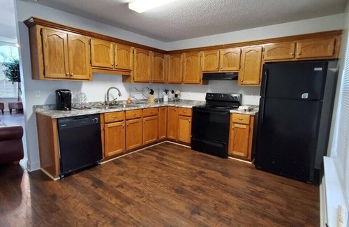 Warner Robins House | Home Sweet Home - Newly Renovated Property-Located near Robins AFB