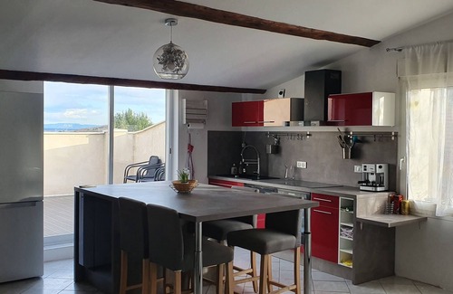 Meynes Apartment | Home top