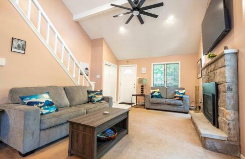 Albrightsville House | Home Tucked into Towamensing Trails
