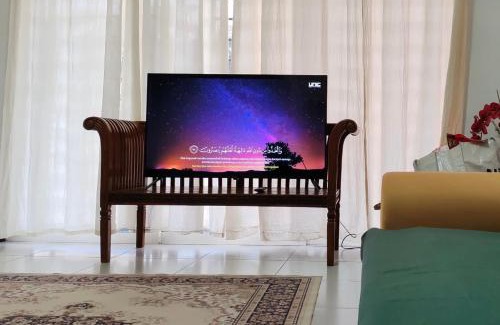 Batu Arang House | Home Vacays at Kota Puteri