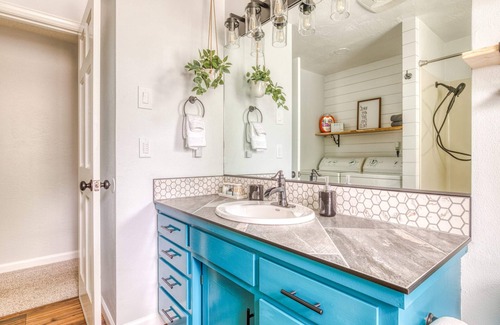 Monmouth House | Home w/Garden Play structure, Hot Tub, Fireplace, Monmouth Family Retreat
