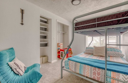 Monmouth House | Home w/Garden Play structure, Hot Tub, Fireplace, Monmouth Family Retreat