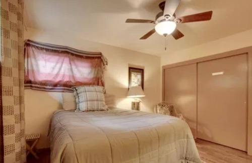 Rio Dell House | Home with Giant Redwood’s on the Eel River (w/river access)