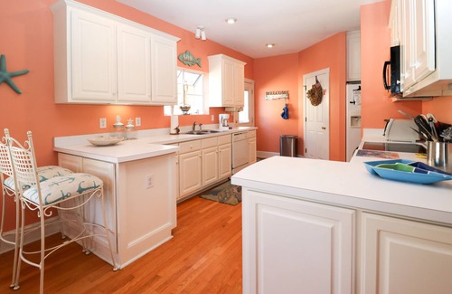 Emerald Isle House | Home with golf cart,community pool,easy access,Spinnakers Reach community