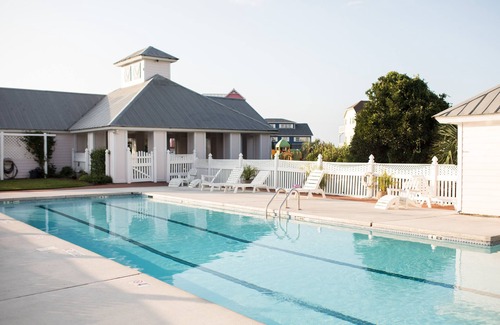 Emerald Isle House | Home with golf cart,community pool,easy access,Spinnakers Reach community