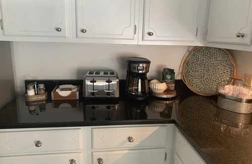 Fairhope House | Home with Pool minutes from Downtown and the Bay!