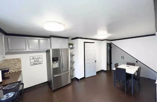 Southeast Houston Cottage | Home with POWER - Near downtown Houston, Medical Center