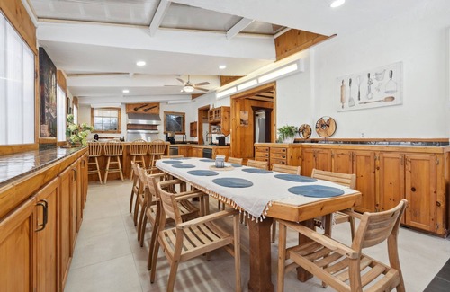 West Dover Villa | Home with View of Mount Snow! Indoor-pool, spa, sauna Gym & more Sleeps 23+