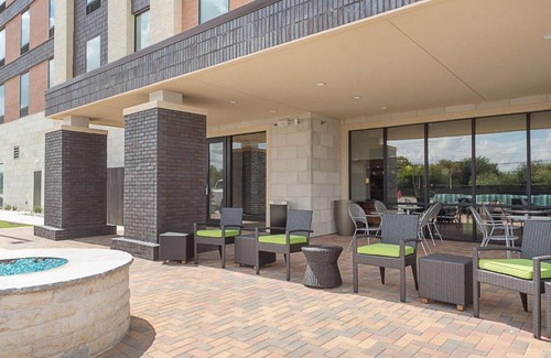 South Arlington Hotel | Home2 Suites By Hilton Dallas Grand Prairie